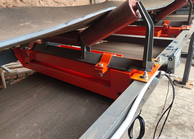 新型皮帶機(jī)計(jì)量秤：懸浮式結(jié)構(gòu)，體積小，故障少，可靠性高