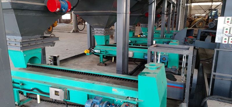 調(diào)速定量給料皮帶秤有何作用和性能特點(diǎn)？生產(chǎn)中有何應(yīng)用？